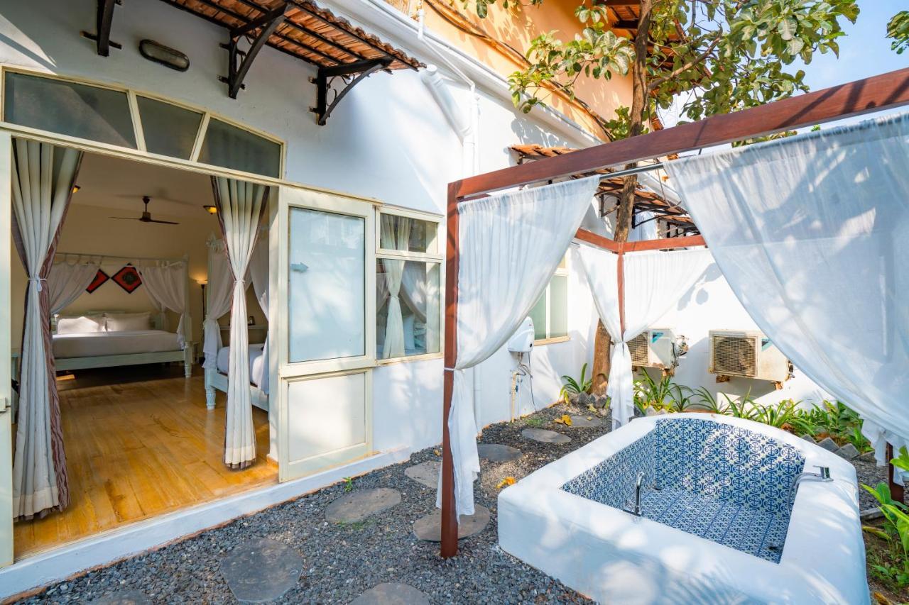 Moustache Goa Luxuria Hostel Vagator Exterior photo